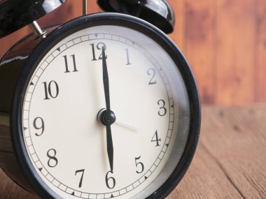 Çalar saat, saat kavramı, son tarih aciliyet kavramı görüntüyü kapat