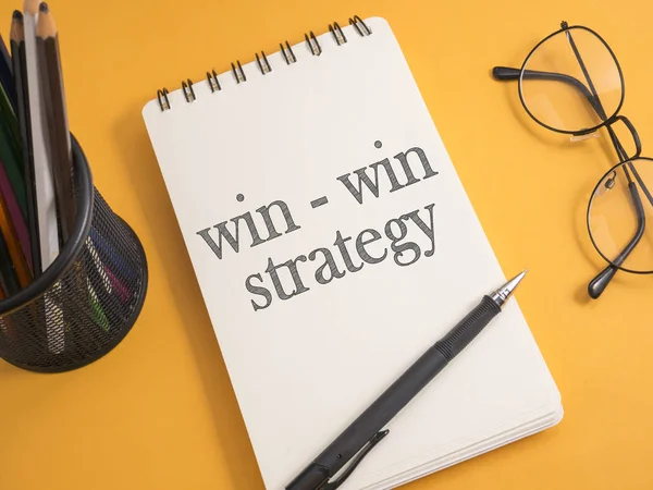 Carta Palabras Estrategia Win Win Motivational Business Writing Typography Quotes —  Fotos de Stock