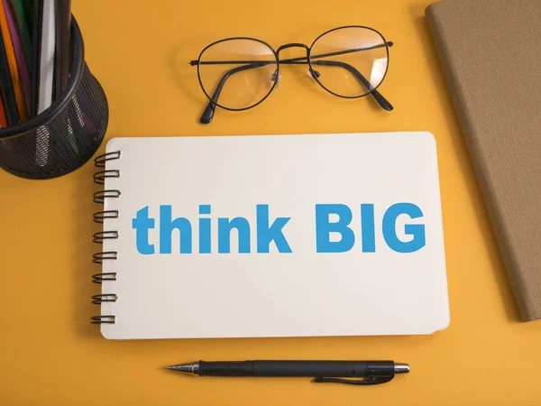 Think Big Business Motivational Inspirierende Zitate Worte Typografie Schriftzug Konzept — Stockfoto