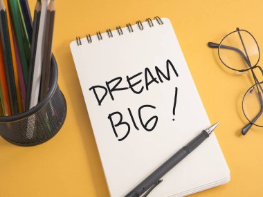 Büyük, tipografi kavramı yazı motivasyonel iş ilham verici sözler Quotes kavramı kelime rüya