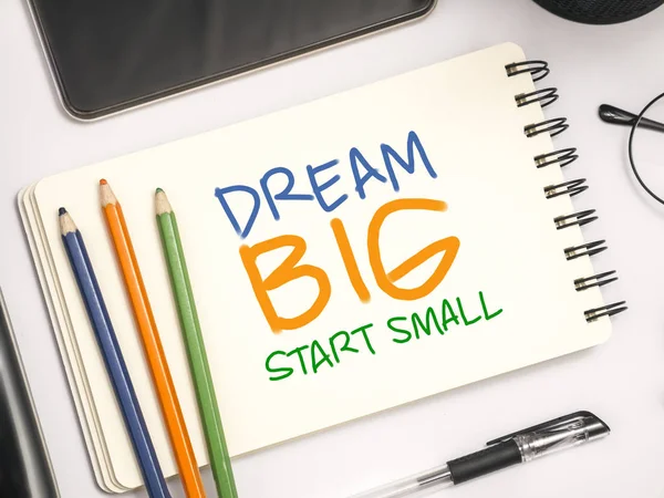 Dream Big Start Petite Entreprise Motivationnelle Citations Inspirantes Mots Typographie — Photo