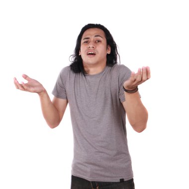 Komik genç omuz silkme omuz, Asya adam mutsuz yüz, gösterilen her ikisi onun avuç içi ile bakan açık, bilmiyorum, Red veya jest inkar gösterilen portresi