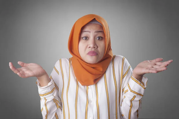 Portrait Asian Muslim Business Woman Wearing Hijab Shows Refusal Denial — Stok Foto