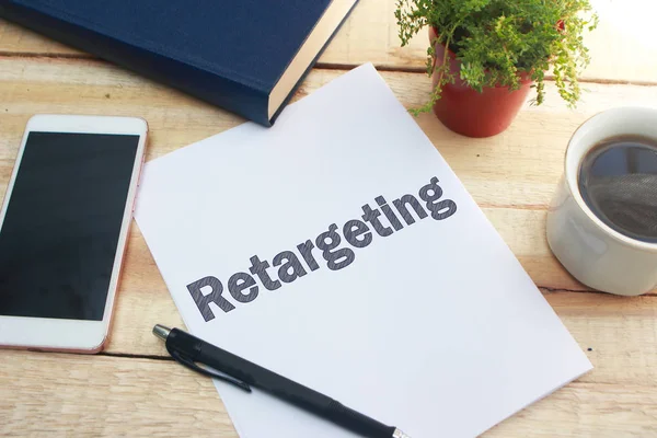 Retargeting. Koncepcja Typografia słowa Biznes Marketing — Zdjęcie stockowe