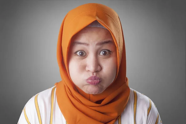 Muslim Woman Blowing or Puffing Cheek — Stock Photo, Image