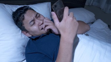Gece yarısı telefonda kötü haber alma