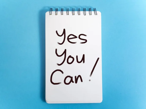 Evet yapabilirsin, motivasyonel kelime tırnak kavramı — Stok fotoğraf