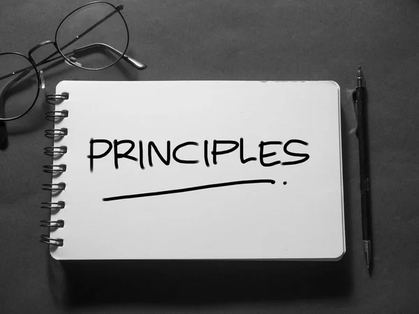 Prinzipien, motivierende Worte zitiert Konzept — Stockfoto