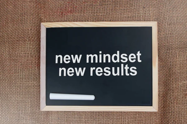 Kendini geliştirme motivasyonel kelimeler kavramı Quotes, yeni Mindset — Stok fotoğraf