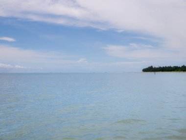 Plaj ve Mavi Okyanus Manzara