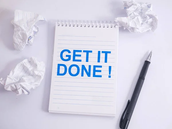 Get it done, motivierende Worte zitiert Konzept — Stockfoto