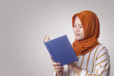 Müslüman işkadını okuma kitabı