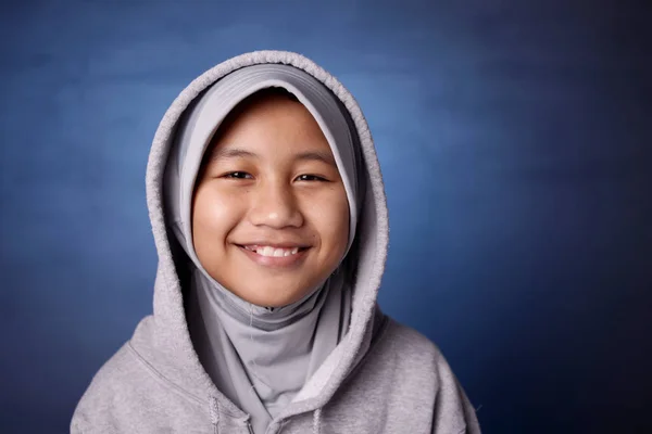 Happy Muslim Girl — Stok Foto