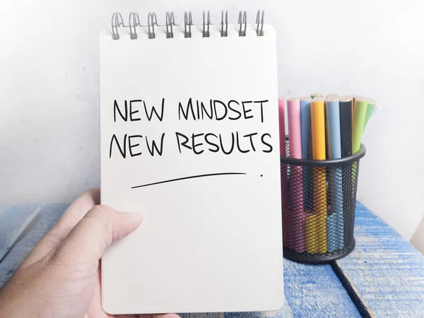 Kendini geliştirme motivasyonel kelimeler kavramı Quotes, yeni Mindset — Stok fotoğraf