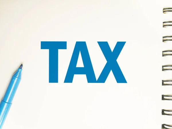 Tax, motiverende zakelijke woorden citaten concept — Stockfoto