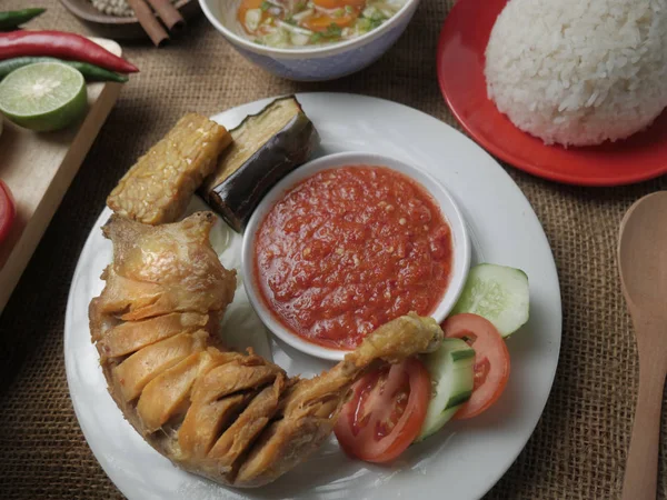 Pollo frito Indonesia — Foto de Stock