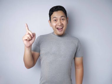 İyi fikir olan düşünme ve bakılması, genç adam