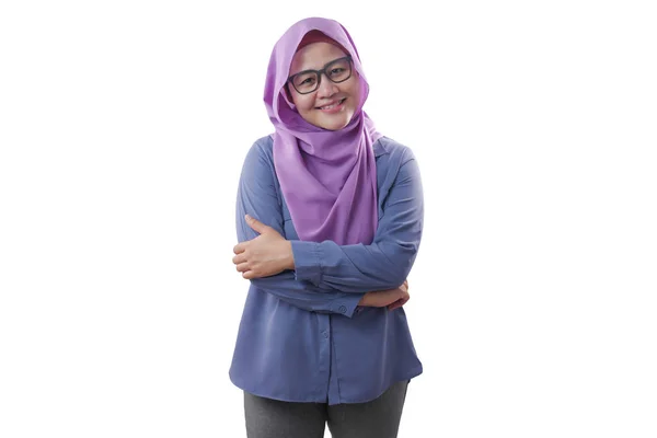 Muslim woman Smiling Friendly With Crossed Arms — Stock Photo, Image