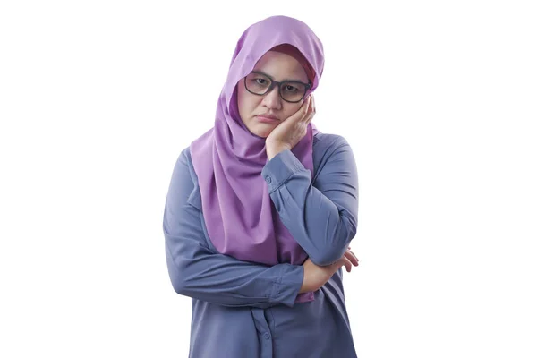 Muzułmańska kobieta pokazuje zdenerwowany wyraz — Zdjęcie stockowe
