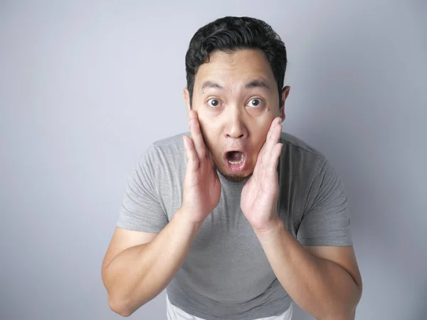 Komik Asyalı Adam Ağzı Açık Şok — Stok fotoğraf