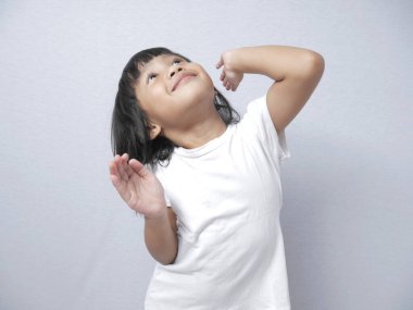 küçük bebek kız dans