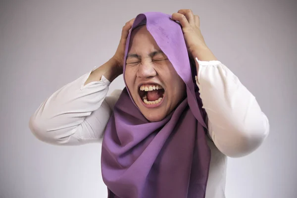怒って怒って強調したイスラム教徒の実業家 — ストック写真