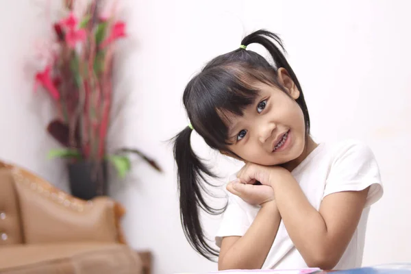 Bonito Adorável Pouco Ásia Bebê Menina Com Pônei Cauda Cabelo — Fotografia de Stock