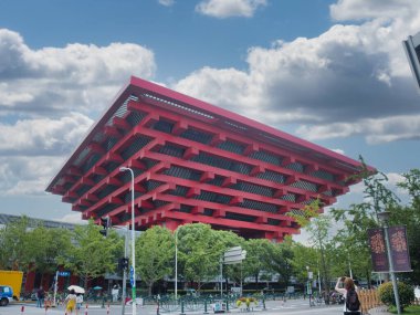 Çin Sanat Müzesi, Şangay - Şangay 'daki Çin Sanat Müzesi' nin dinamik bir görüntüsü, eşsiz, çarpıcı kırmızı 