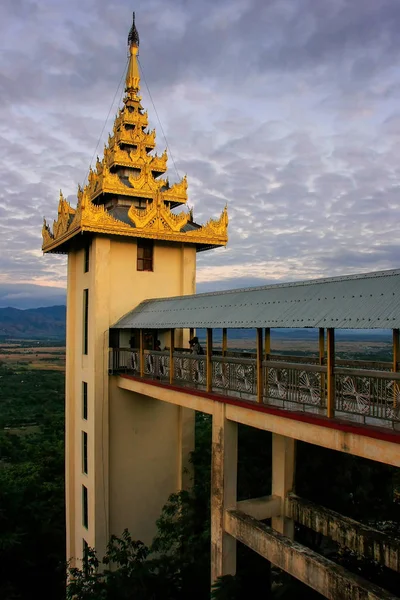 Elevator Tower Walkway Sutaungpyei Pagoda Top Mandalay Hill Mandalay Myanmar — Stock Photo, Image