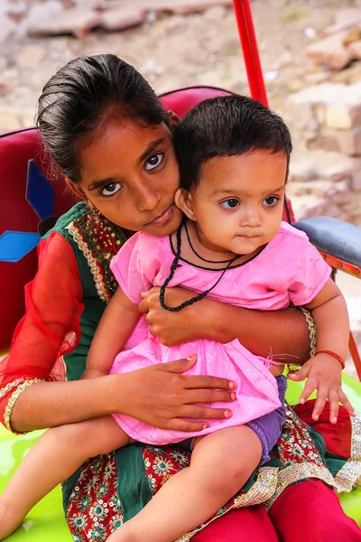 Agra Indien November Unbekannte Mädchen Sitzen November 2014 Auf Der — Stockfoto