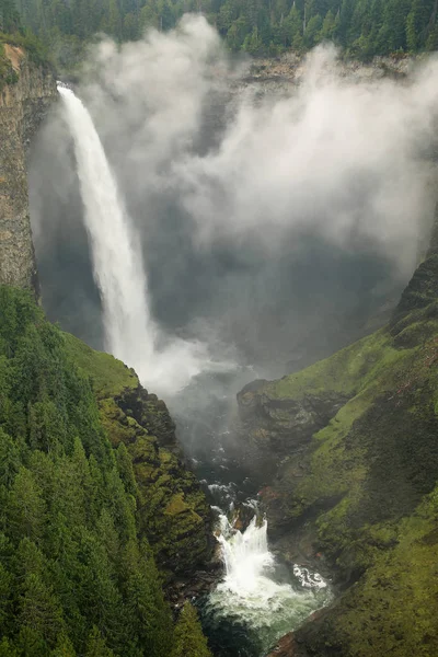 Helmcken Falls Med Dimma Wells Gray Provincial Park British Columbia — Stockfoto