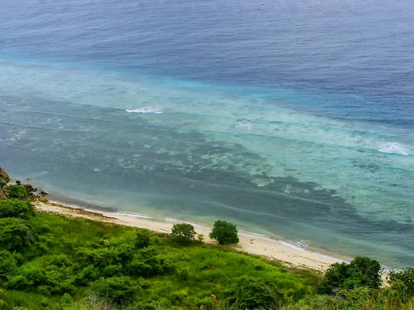 Línea Costera Isla Kanawa Mar Flores Nusa Tenggara Indonesia Isla — Foto de Stock