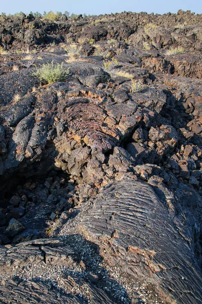 기념물 아이다호 미국의 분화구에서 필드입니다 기념비는 대륙에서 최고의 현무암 하나를 — 스톡 사진