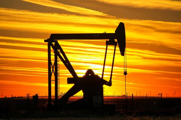 Jack Bomba Silueta Campo Petróleo Atardecer —  Fotos de Stock