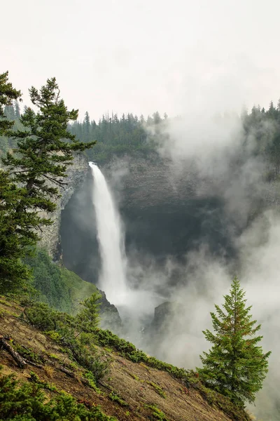 Helmcken Falls Con Niebla Parque Provincial Wells Gray Columbia Británica —  Fotos de Stock