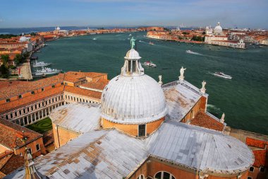 San Giorgio Maggiore Kilisesi ve Giudecca Can kubbe görünümü
