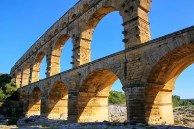 Güney Fransa'da Su Kemeri Pont du Gard
