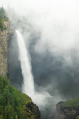 Helmcken Sisile Şelalesi, Wells Gray Provincial Park, İngiliz Col