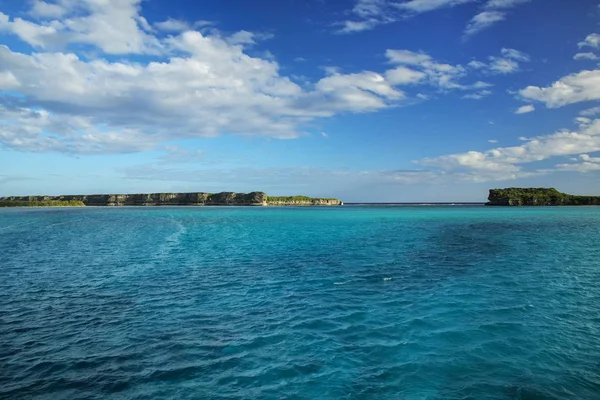 Lekiny Bay på Ouvea Island, lojalitets öarna, Nya Kaledonien. — Stockfoto