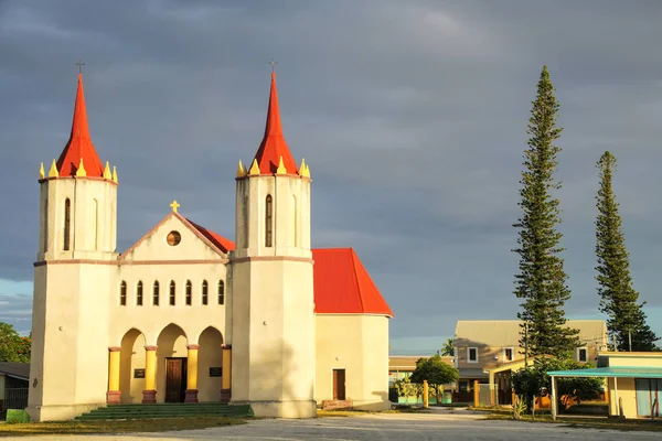 Fayaoue katolická církev na ostrově Ouvea, věrnostní ostrovy, nová CA — Stock fotografie