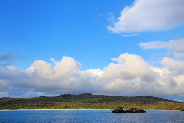 Gardner Bay op Espanola eiland, Galapagos Nationaal park, Ecuador — Stockfoto