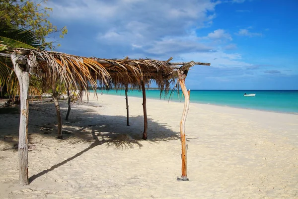 Cabana Palha Praia Fayaoue Costa Lagoa Ouvea Ilhas Mouli Ouvea — Fotografia de Stock