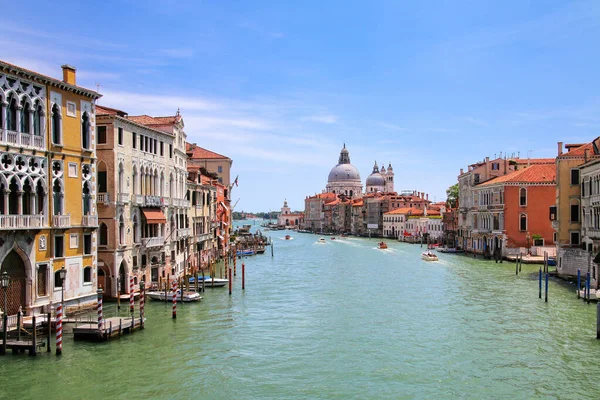 Utsikt Grand Canal Basilica Santa Maria Della Salute Venezia Italia – stockfoto