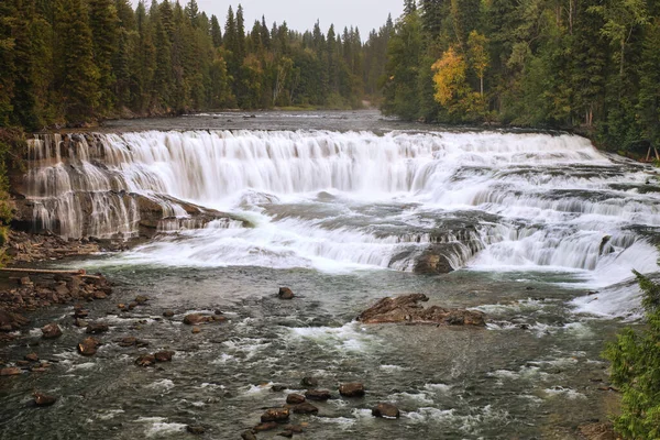 Dawson Falls Vid Murtle River Wells Gray Provincial Park British — Stockfoto