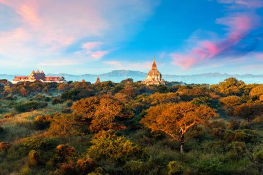 Myanmar, Bagan 'da sabahın erken saatlerinde