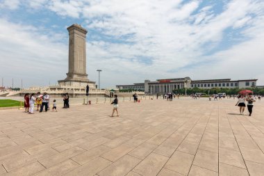 Being, China - 29 Temmuz 2017: Tiananmen Meydanı, Pekin 'in merkezinde bir şehir meydanı. Dünyanın en büyük 10 meydanı arasındadır..