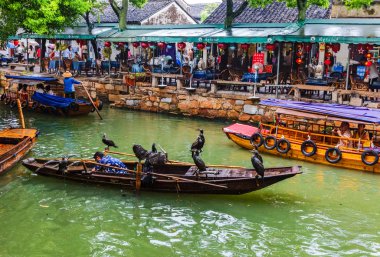 Suzhou, Çin -5 Ağustos 2017: Tongli, Çin 'in (Asya' nın Venedik 'i) su kenti Çin' de popüler ve güzel bir şehirdir..,