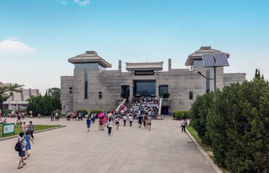 XIAN, Çin - 1 Ağustos 2017: Xian, Çin 'deki Terracota Savaşçılar Müzesi. 