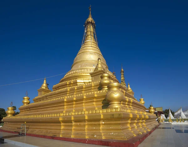 Temple at Kuthodaw Pagoda, a Buddhist stupa, located in Mandalay, Burma (Myanmar), that contains the world\'s largest book.