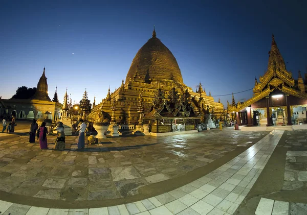 Bagan Myanmar Diciembre 2016 Paya Shwezigon Pagoda Atardecer Bagan Myanmar — Foto de Stock